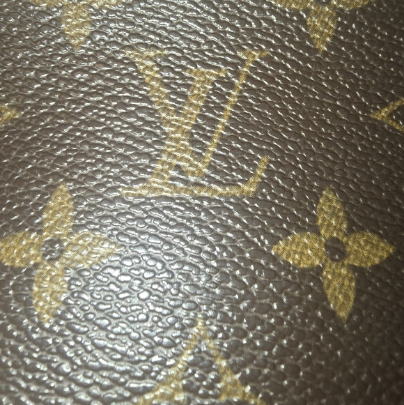 Louis Vuitton Signiture Brown Mono Pochette W/ LV Chain (EUC)(COA)✨️ - Picture 6 of 9